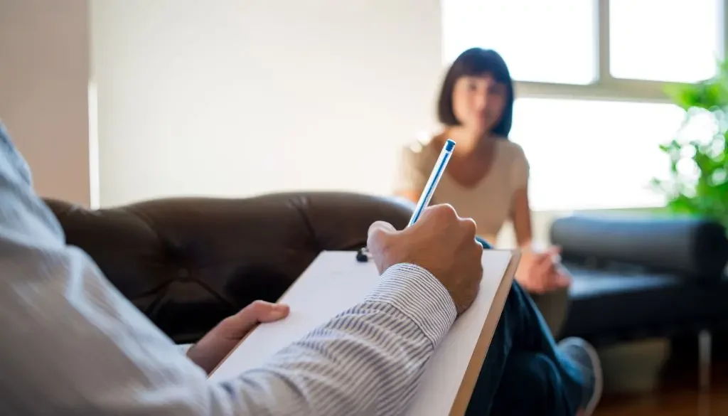Diagnóstico Estigma e Visibilidade Entre a Escuta Clínica e a Armadilha do Rótulo